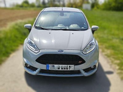 Gebraucht Ford Fiesta ST200 200 PS (147 kW) 2017 Grau Limousine