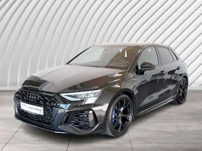 Gebraucht Audi RS3 Sport 400 PS (294 kW) 2021 Mythosschwarz metallic Limousine