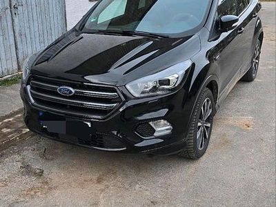 Gebraucht Ford Kuga 180 PS (132 kW) 2019 Schwarz SUV
