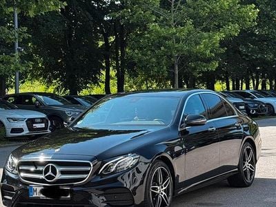 Gebraucht Mercedes E220 AMG 194 PS (142 kW) 2019 Schwarz Limousine