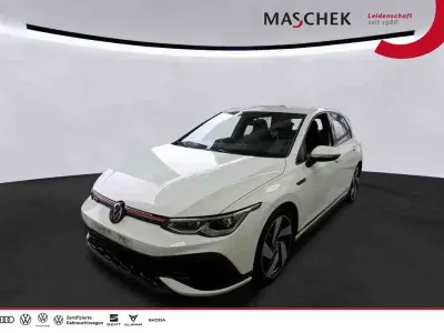 Gebraucht VW Golf VIII GTI Clubsport 300 PS (220 kW) 2024 Pure white Limousine