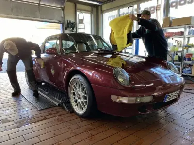 Gebraucht Porsche 993 286 PS (210 kW) 1987 Rot Cabrio