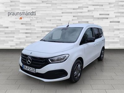Mercedes EQT200