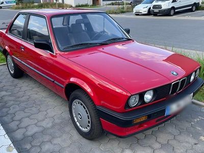 Gebraucht BMW 316 99 PS (72 kW) 1988 Rot Limousine