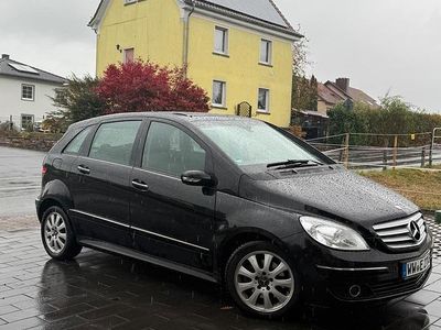Mercedes B200