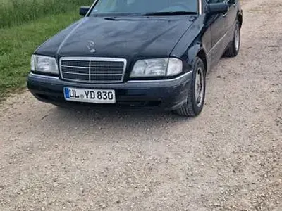 Gebraucht Mercedes C180 Elegance 122 PS (89 kW) 1994 Schwarz Limousine
