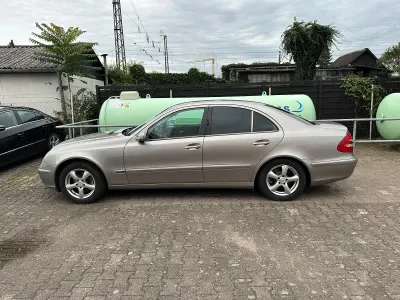 Second-hand Mercedes E200 122 CP (89 kW) 2004 Bej Berlinǎ