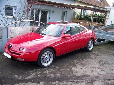 Second-hand Alfa Romeo GTV 150 CP (110 kW) 1996 Roșu Coupe