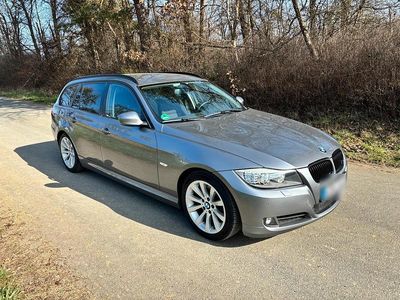 Gebraucht BMW 320 170 PS (125 kW) 2010 Grau Kombi