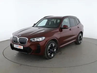 Gebraucht BMW iX3 Impressive 210 kW (286 PS) 2023 Rot SUV