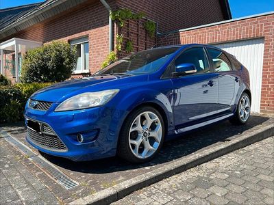 Używany Ford Focus ST 225 KM (165 kW) 2010 Niebieski Sedan/Limuzyna
