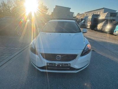 Brugt Volvo V40 Summum 114 HK (83 kW) 2014 Hvid Sedan