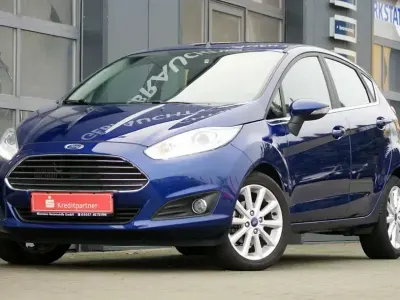 Gebraucht Ford Fiesta Titanium 125 PS (91 kW) 2016 Blau Kleinwagen