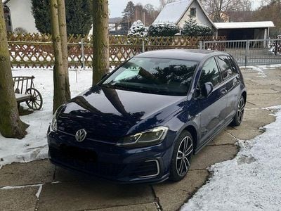 Gebraucht VW Golf VII GTE 204 PS (150 kW) 2017 Blau Limousine