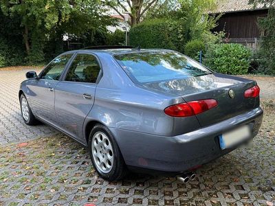 Alfa Romeo 166
