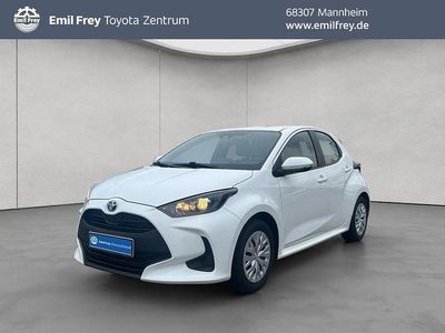 Weiß Gebraucht 2022 Toyota Yaris Business Edition Limousine | 18.490 € (Fairer Preis)