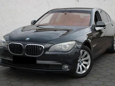 Gebraucht BMW 730 Sport Line 245 PS (180 kW) 2009 Grau Limousine