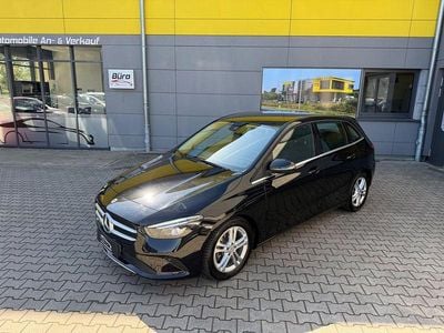 Usata Mercedes B200 150 CV (110 kW) 2021 Nero Monovolume