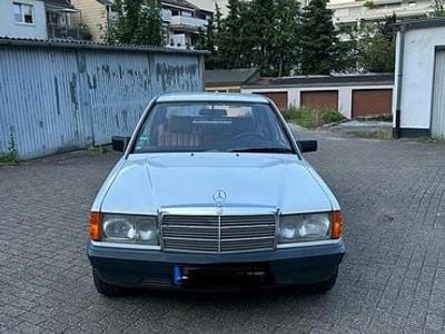 Gebraucht Mercedes 190 118 PS (86 kW) 1987 Weiß Limousine