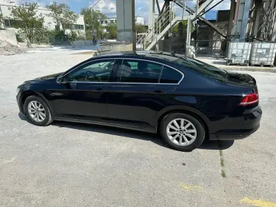Gebraucht VW Passat Comfortline 150 PS (110 kW) 2018 Schwarz Limousine