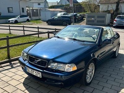 Second-hand Volvo C70 163 CP (119 kW) 2004 Albastru Cabrio