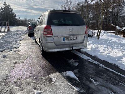 Silber Gebraucht 2010 Opel Zafira OPC Van / Kleinbus | 2.900 € (Fairer Preis)