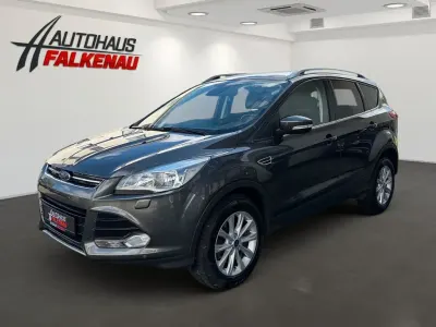 Gebraucht Ford Kuga Titanium 150 PS (110 kW) 2015 Grau SUV
