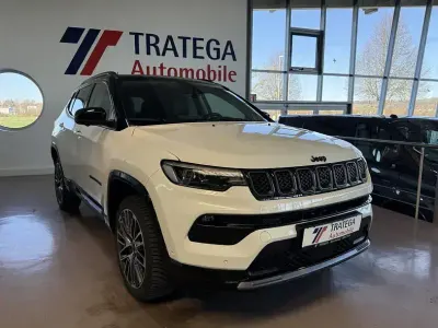 Gebraucht Jeep Compass Summit 241 PS (177 kW) 2025 Alpine white/dach schwarz SUV