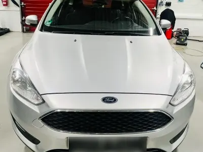 Gebraucht Ford Focus 101 PS (74 kW) 2016 Silber Kombi