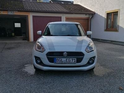 Gebraucht Suzuki Swift Comfort+ 111 PS (81 kW) 2019 Weiß Kleinwagen