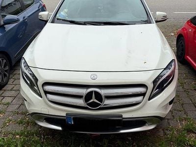 Mercedes GLA180