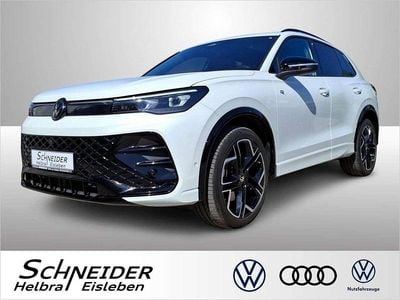 Oryxweiß perleffekt (metallic) Gebraucht 2024 VW Tiguan R-line SUV | 55.680 €