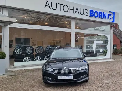 Gebraucht Skoda Superb LAURIN & KLEMENT 190 PS (139 kW) 2020 Schwarz Kombi