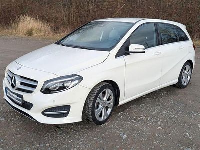 Gebraucht Mercedes B180 Urban 122 PS (89 kW) 2017 Weiß Van / Kleinbus
