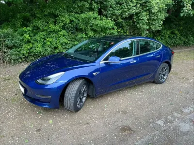 Usado Tesla Model 3 324 kW (441 HP) 2019 Azul Sedan