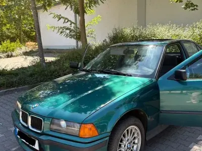 Gebraucht BMW 316 102 PS (75 kW) 1992 Grün Limousine