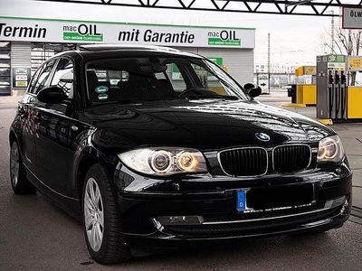 Gebraucht BMW 116 122 PS (89 kW) 2007 Schwarz Kleinwagen
