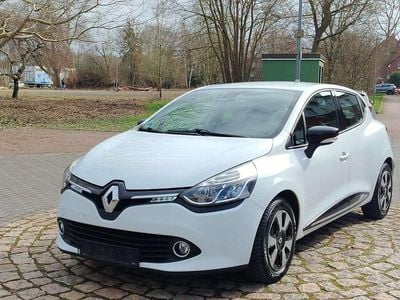Gebraucht Renault Clio IV Initiale Paris 90 PS (66 kW) 2014 Weiß Kleinwagen