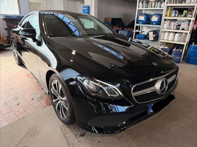 Gebraucht Mercedes 220 Avantgarde 194 PS (142 kW) 2022 Schwarz Coupé