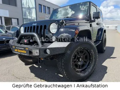 Gebraucht Jeep Wrangler Unlimited Sahara 200 PS (147 kW) 2014 Schwarz SUV