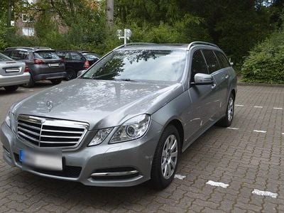 Mercedes E200