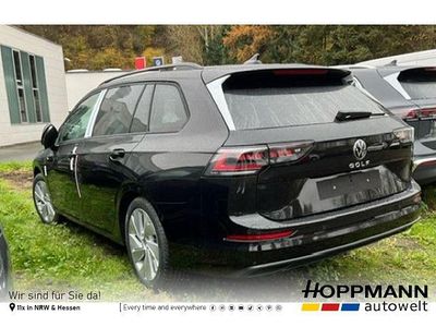 Schwarz Gebraucht 2024 VW Golf VIII Life Kombi | 31.970 € (Teuer)