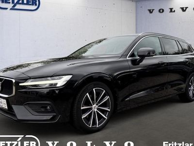 Gebraucht Volvo V60 Momentum 197 PS (144 kW) 2020 Schwarz Kombi