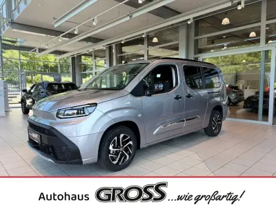 Neu Toyota Proace Verso City 131 PS (96 kW) 2026 Silber Kombi