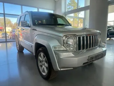 Gebraucht Jeep Cherokee Limited 177 PS (130 kW) 2010 Silber SUV