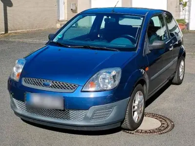Usata Ford Fiesta 69 CV (50 kW) 2006 Blu Utilitaria