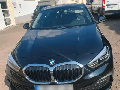 Gebraucht BMW 118 136 PS (100 kW) 2021 Schwarz Kleinwagen