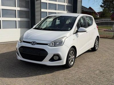 Gebraucht Hyundai i10 Intro Edition 67 PS (49 kW) 2014 Weiß Kleinwagen
