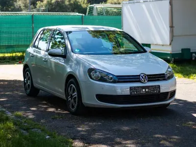 Gebraucht VW Golf VI 122 PS (89 kW) 2009 Weiß Kleinwagen
