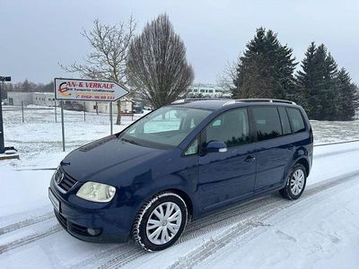 Blau Gebraucht 2004 VW Touran Highline Van / Kleinbus | 2.999 € (Teuer)